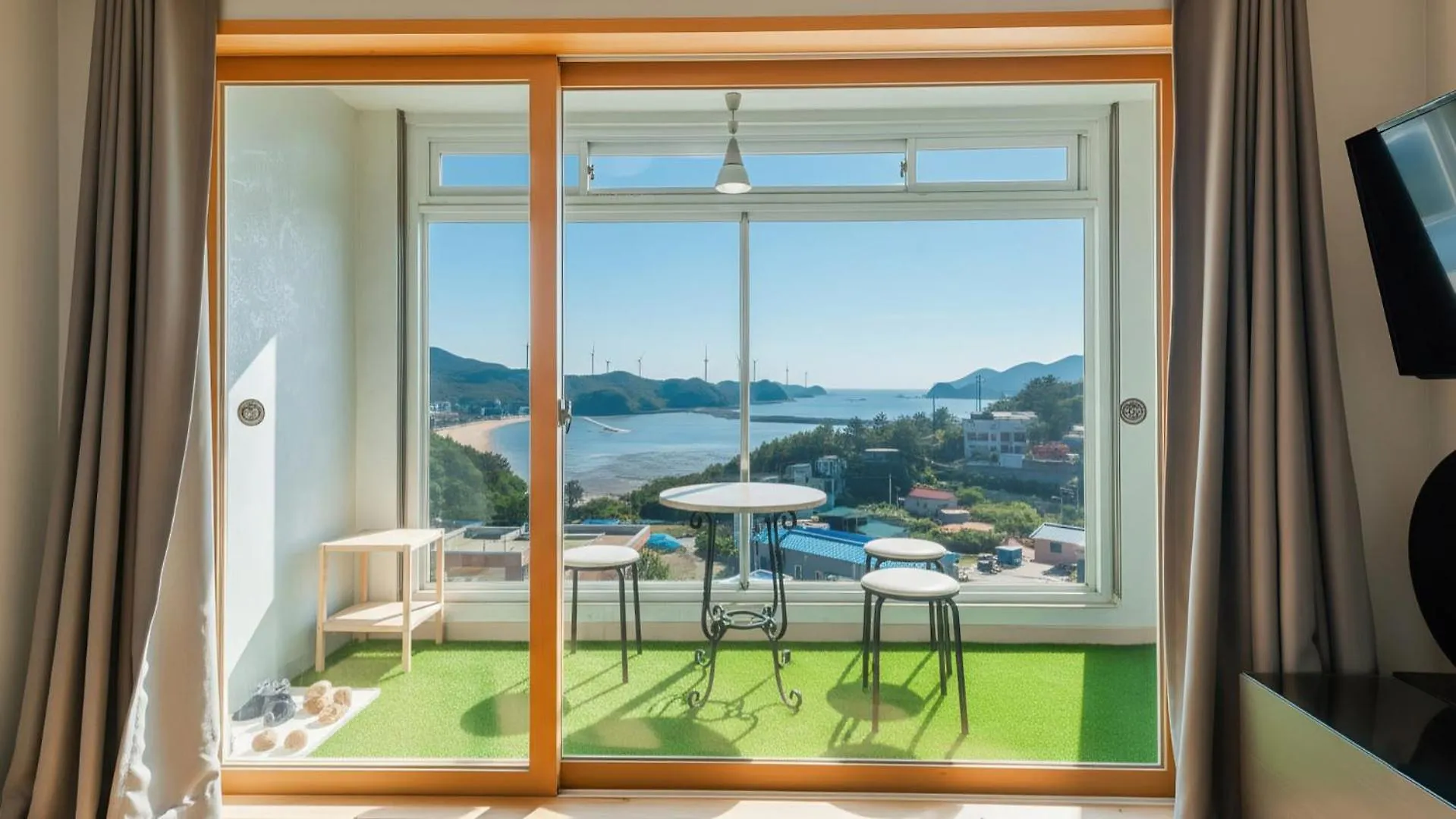 Yeongheungdo Noeul&Bada Pension Incheon South Korea