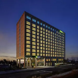 4* ホテル Ibis Styles Ambassador Airport T2